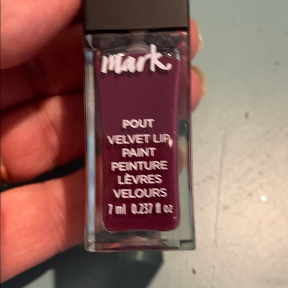 Mark by Avon pout velvet lip paint NWT - Picture 3 of 3